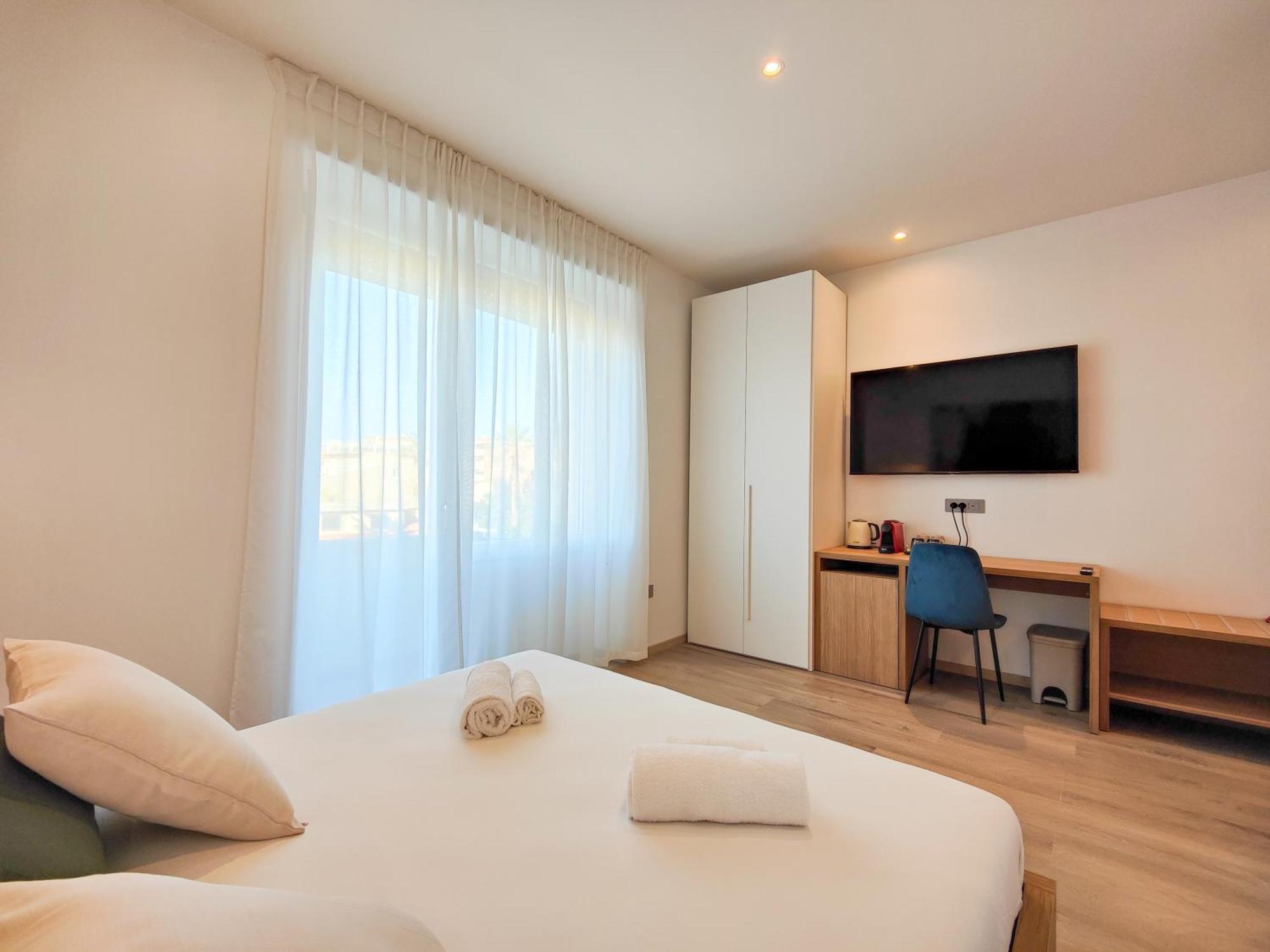 Galleria Roma Art Guesthouse Oristano Ngoại thất bức ảnh